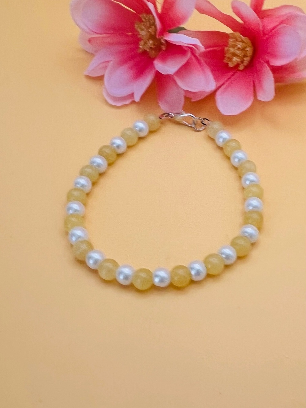 Yellow and White Beaded Bracelet - Elegant Women's Jewelry